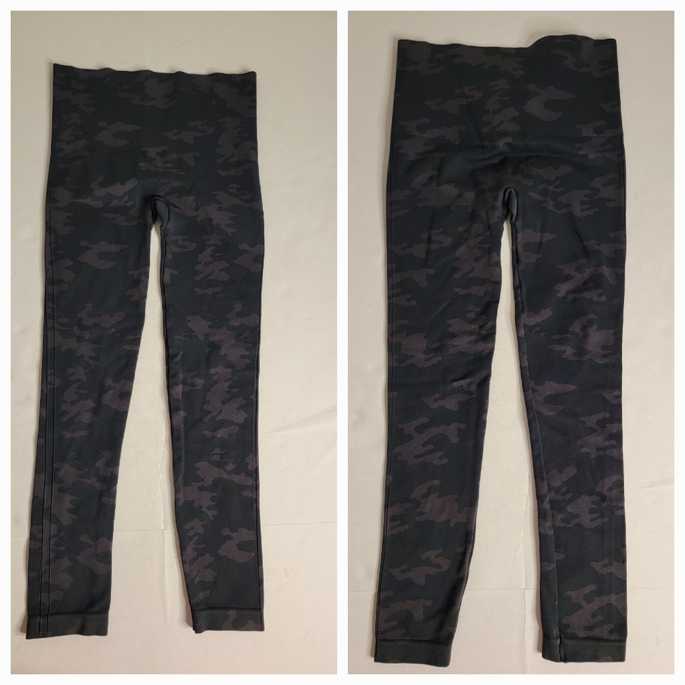 Spanx Camo Leggings Sz Medium Shaping Slimming